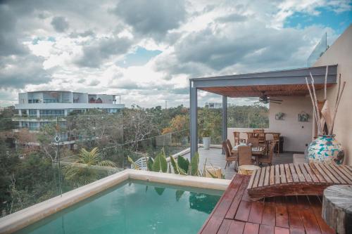 Πισίνα στο ή κοντά στο Kataleya Tulum by Zaazil - Stylish & Luxury Penthouse & Apartment , Up to 16 People, Private Pool, Private Hot Tub, Terrace and Roof Top in Luum Zama in the Jungle