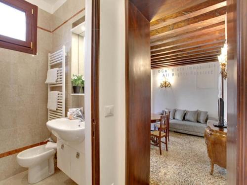 Kúpeľňa v ubytovaní Grimaldi Apartments Cannaregio