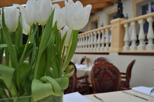 Χώρος καθιστικού στο Pałac Piorunów & Spa