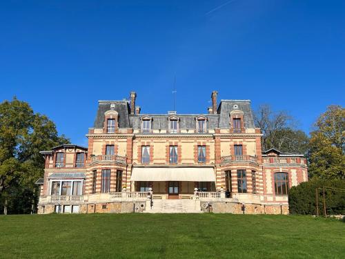 Photo de la galerie de l'établissement Château de Crènille, à Chaumes-en-Brie