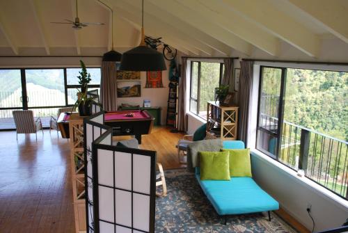 Χώρος καθιστικού στο Kea Ridge Lodge
