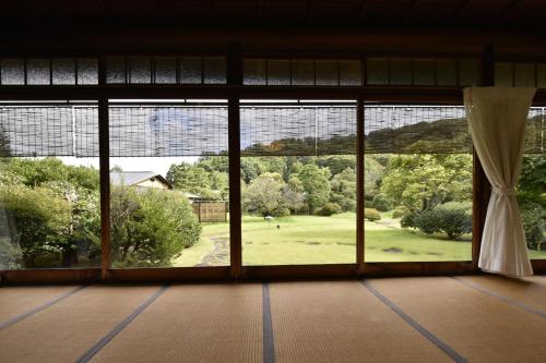 旅館の近くで見られる自然の景観