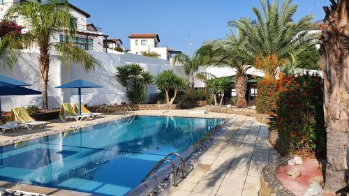 Bazén v ubytování Beach Apartment in a quiet area nebo v jeho okolí