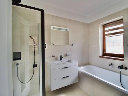 Kúpeľňa v ubytovaní Apartmán uprostřed trojúhelníku Praha - Karlovy Vary - Plzeň
