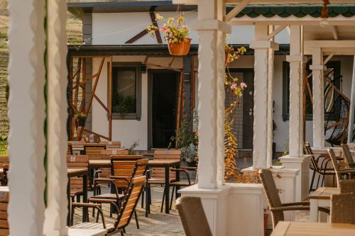 Restaurace v ubytování Cazare D&G