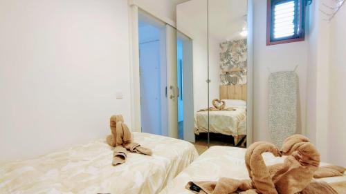 Pequeño y acogedor 4th by CASAS COCODRILO