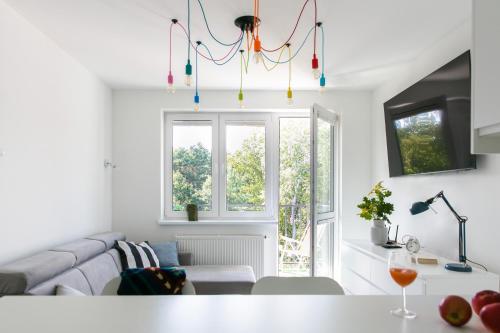 Zdjęcie z galerii obiektu Tree&Lake Apartament Warszawa w mieście Ząbki