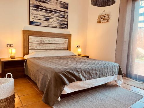 Postel nebo postele na pokoji v ubytování Stillvolle Villa mit Terrasse, Garten und Grill