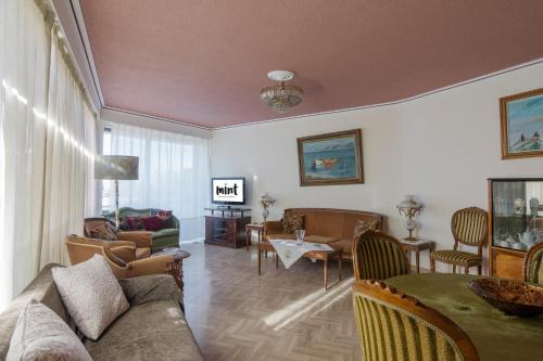 Acropolis View apartment 120sqm