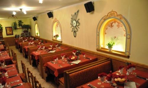 Hotel Piancastelloにあるレストランまたは飲食店