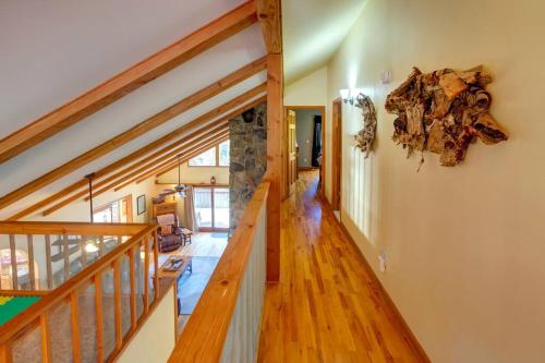 Φωτογραφία από το άλμπουμ του Birch Creek Lodge σε Pine Hill