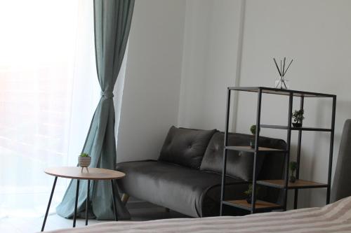 Fotografie z fotogalerie ubytování Studio cu grădina proprie v destinaci Popeşti-Leordeni