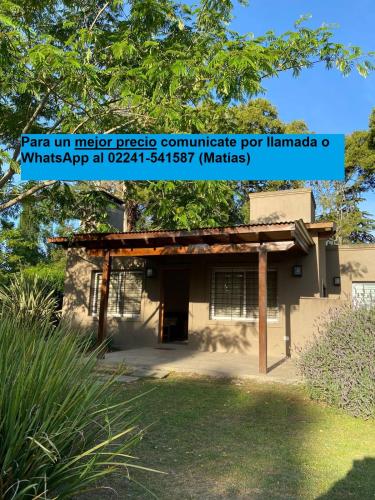 una casa con un signo de que readsarma im Comité de precios más altos por lamanca en Casa/Quinta Las Hayas (A 5 CUADRAS DE LA LAGUNA) en Chascomús