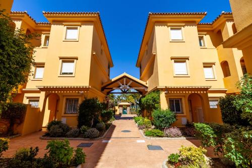 Imagen de la galería de Bonito y Moderno Apartamento en La Barrosa, Novo Santi Petri, en Chiclana de la Frontera