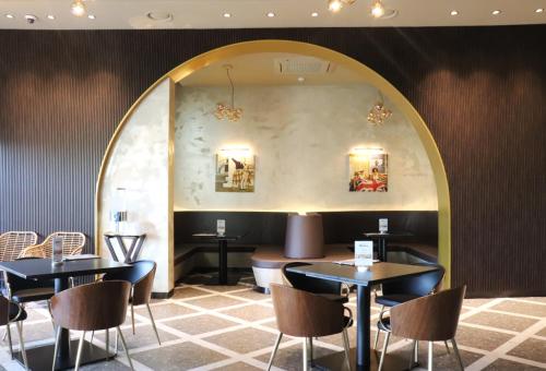 Гостиная зона в The Suites Hotel Jeju