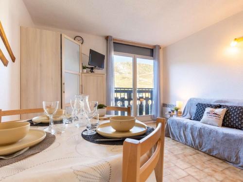Studio convivial au pied des pistes avec local skis et parking, animaux non acceptés - FR-1-296-450