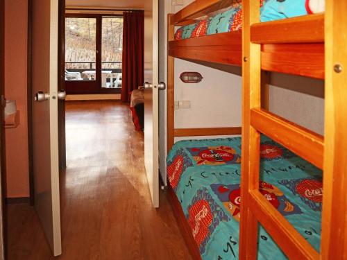 Studio rénové 6 pers, accès direct pistes, proche télésiège, balcon exposé Ouest - FR-1-322-502