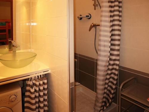 Studio rénové 6 pers, accès direct pistes, proche télésiège, balcon exposé Ouest - FR-1-322-502