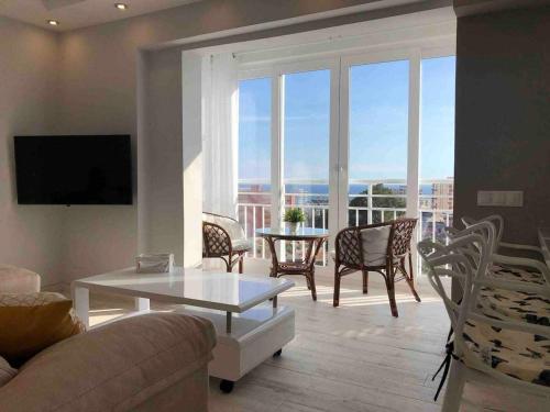 Sol y Playa en Benalmádena · Piscina & Parking