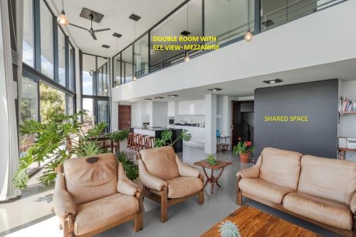 Χώρος καθιστικού στο Villa on Ocean View