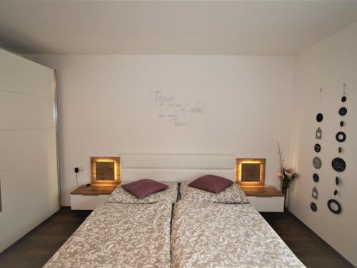 Posteľ alebo postele v izbe v ubytovaní Apartment Kogler by Interhome