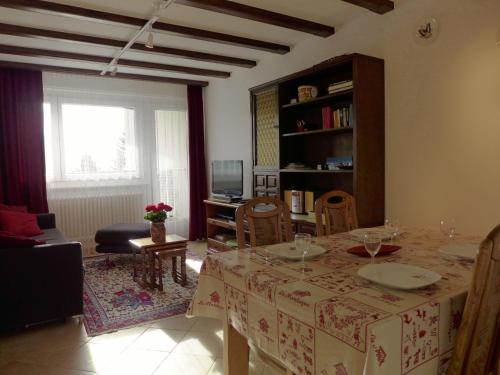 Apartment Barzettes-Vacances B 455- entrée n-16 by Interhome