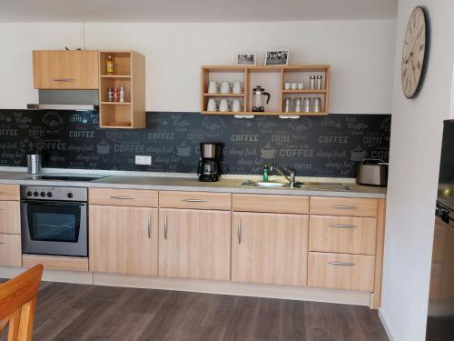 Η κουζίνα ή μικρή κουζίνα στο Apartment Am Meintetal by Interhome