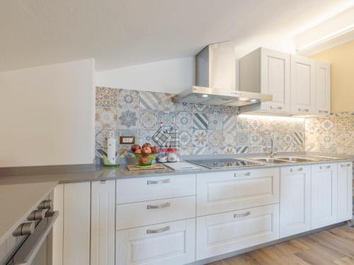 A kitchen or kitchenette at Apartment Gabriella by Interhome