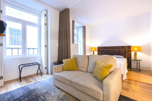Central Downtown Apartment by LovelyStay