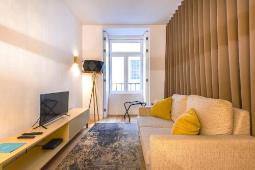 Central Downtown Apartment by LovelyStay