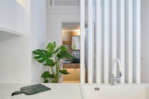 KaiZen Chania - New Central Apartment Just 350m Away With Private Jacuzzi and free parking!