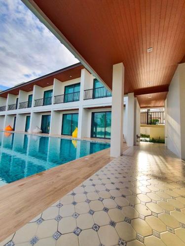 Πισίνα στο ή κοντά στο Far Beach House, Cha-am