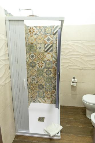 Bilik mandi di Benjoi Camere