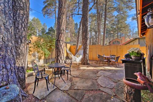 Foto sihtkohas Payson asuva majutusasutuse Patio and Fenced Yard Cozy Payson Cabin Retreat galeriist