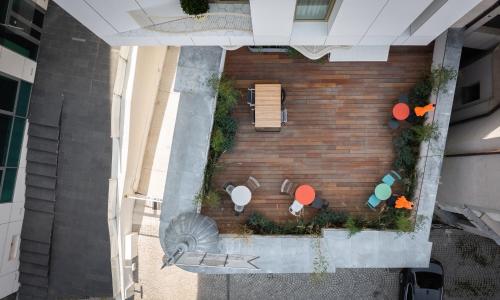 an overhead view of a garden on a brick wall at Rosetti Hotel in Bucharest