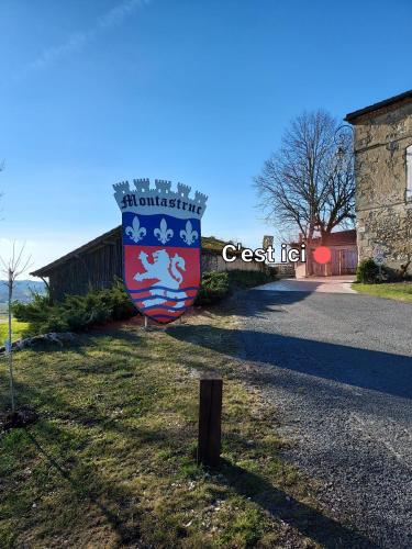 Photo de la galerie de l'établissement Studio Bellevue 3 rue du bourg a Montastruc 47380 entrée indépendante, à Montastruc