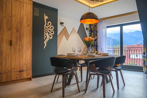 Nespecifikovaný výhled na hory nebo výhled na hory při pohledu z apartmánu