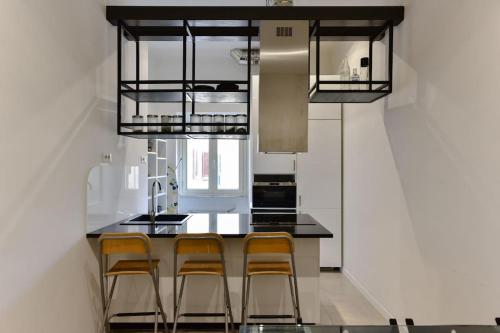 Stunning St.Peter's Apartment