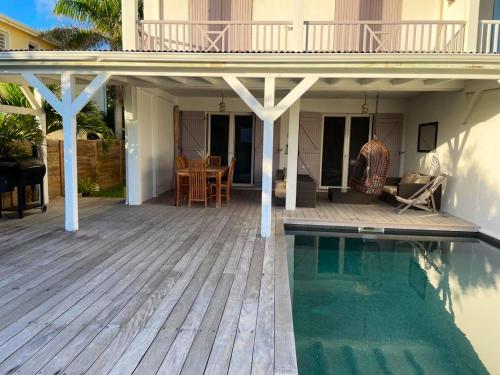 Kolam renang di atau dekat dengan 3 bedrooms villa at Baie orientale 200 m away from the beach with sea view private pool and enclosed garden