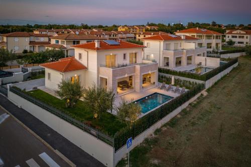 Beautiful Villa Santina – Photos 5