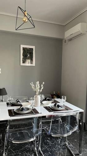 Beautiful apartment next to metro station