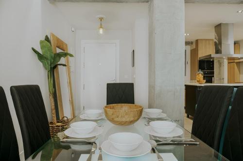 Six Apartments by Caleta Homes