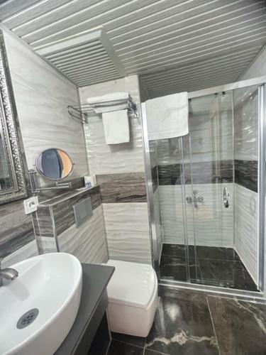 Ένα μπάνιο στο Ünaten otel