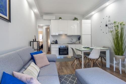 Easylife - Milano - Algarotti 4 - Porta Nuova