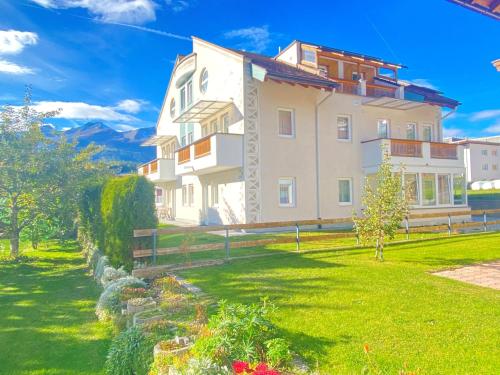 Bella Vista Apartments