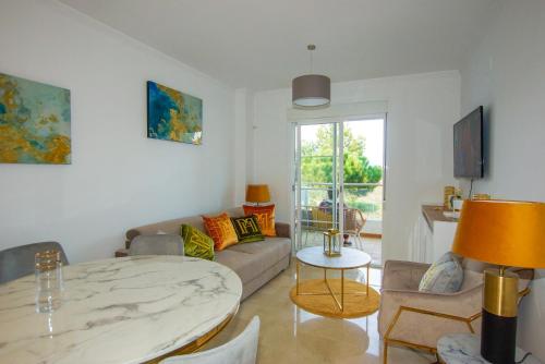 Posezení v ubytování Small Oasis P&O Serviced Apartments