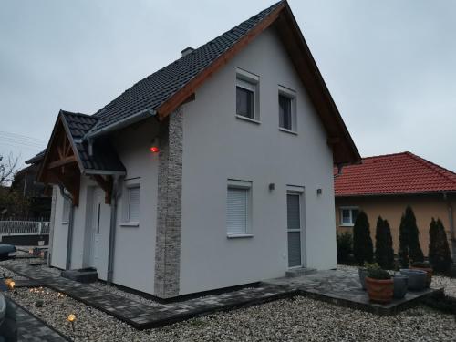Silye De Lis Apartman 8314 Vonyarcvashegy, Gábor Áron utca 26/B/2 kép - 3