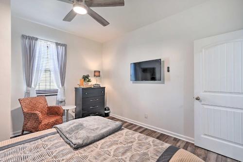 Φωτογραφία από το άλμπουμ του Cozy Winston-Salem Home Less Than 2 Mi to Downtown! σε Γουίνστον-Σάλεμ