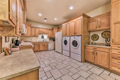 Apache Junction Apartment about 2 Mi to Trails! – Photos 2