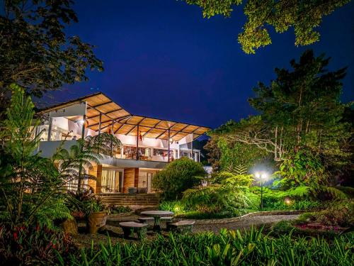 Monteverde Lodge by Böëna